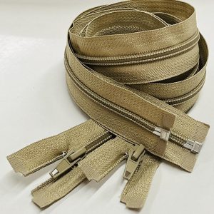 Šviesiai rudas atsegamas užtrauktukas, 70cm, 1vnt 70/308