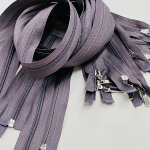 Pilkai violetinis atsegamas užtrauktukas, 75cm, 1vnt 75/788
