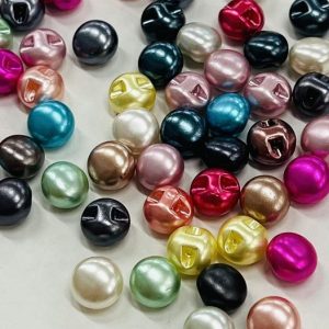 Įvairių spalvų sagutės perliukai, 11mm, 1vnt 02553