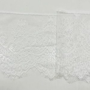 Pieno baltumo nėrinių juosta, 20cm, klasikinio rašto, 1m 02602