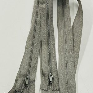 Šviesiai pilkas spiralinis užtrauktukas, 30cm, 1vnt 30s/310
