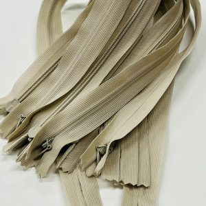 Paslėptas šviesiai rudas užtrauktukas, 20cm, 1vnt 20p/307