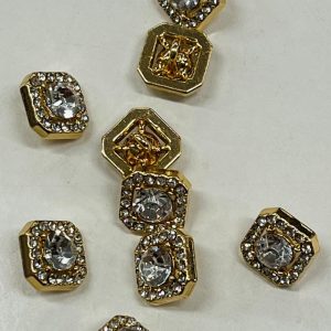 Auksinė sagutė „Kvadratinis deimantas”, 10mm, 1vnt 02704
