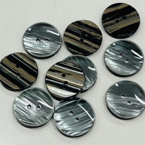 Dvipusė saga, pilkai banguota/perlinė, 2,5cm, 1vnt 02725