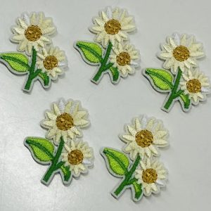 Siuvinėta aplikacija „2 ramunėlės”, 4*3,2cm, 1vnt 02890