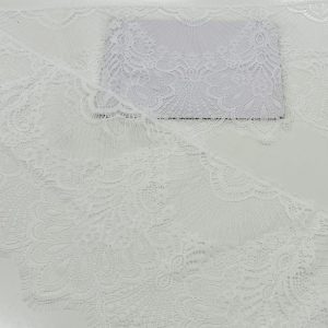 Pieno baltumo nėrinių juosta, 30cm pločio, 1m 02964