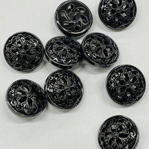 Juoda metalinė sagutė, žvaigždutė tarp ornamentų, 22mm, 1vnt 02818