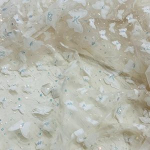 Nude tiulis siuvinėtas 3D drugeliais, 1m 2009