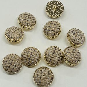 Auksinė metalinė saga „Adyta lininiais siūlais”, 23mm, 1vnt 03033