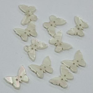 Plastikinė sagutė „Perlamutrinis drugelis”, 15mm, 1vnt 03055