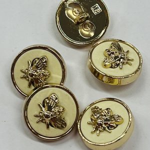 Auksinė saga „Musė gelsvam granite”, 18mm, 1vnt 03146