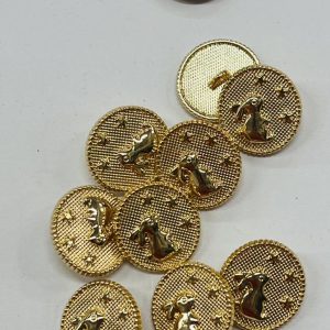 Auksinė, ovali saga „Triušiukas tarp žvaigždžių”, 18*20mm, 1vnt 03145