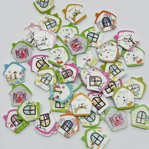 Medinė vaikiška sagutė „Namukas”, 25mm, 1vnt 00676