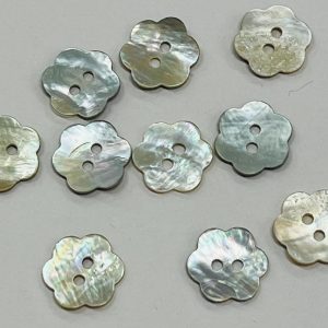 Sagutė iš kriauklytės „Gėlytė”, 15mm, 1vnt 03161