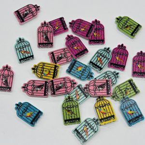 Medinė sagutė „Paukštelis narvelyje”, 30mm*18mm, 1vnt 00582