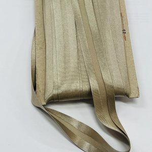 Šviesios žalvario spalvos atlasinė kantavimo juostelė, 22mm, 1m 011820K125