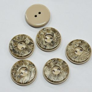 Šviesi ruda plastikinė, marmurinė saga, 21mm, 1vnt 03354