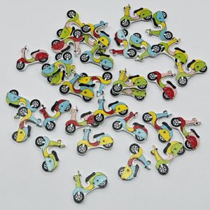 Medinė vaikiška sagutė „Motociklas”, 27mm*20mm, 1vnt 00167