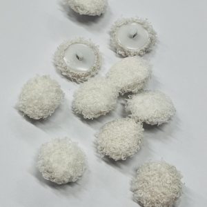 Balta plastikinė saga aptraukta audiniu, „Avytės kailis”, 25mm, 1vnt 03278
