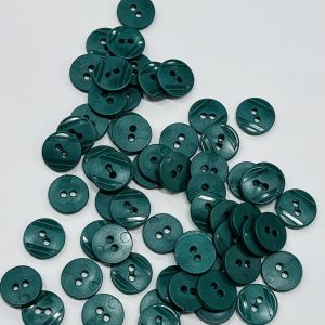 Plastikinė tamsiai žalia sagutė, 1,5cm, 1vnt 182409