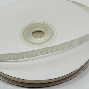 Perlo baltumo ripsinė juostelė, 6mm, 1m GG06/3002