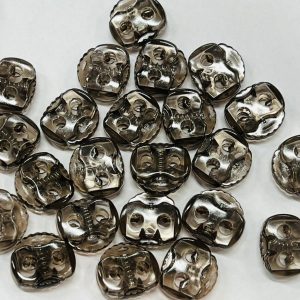Skaidriai rudi plastikiniai virvelių laikikliai, 2 skylučių spynelės, 21mm 1vnt 58110/304