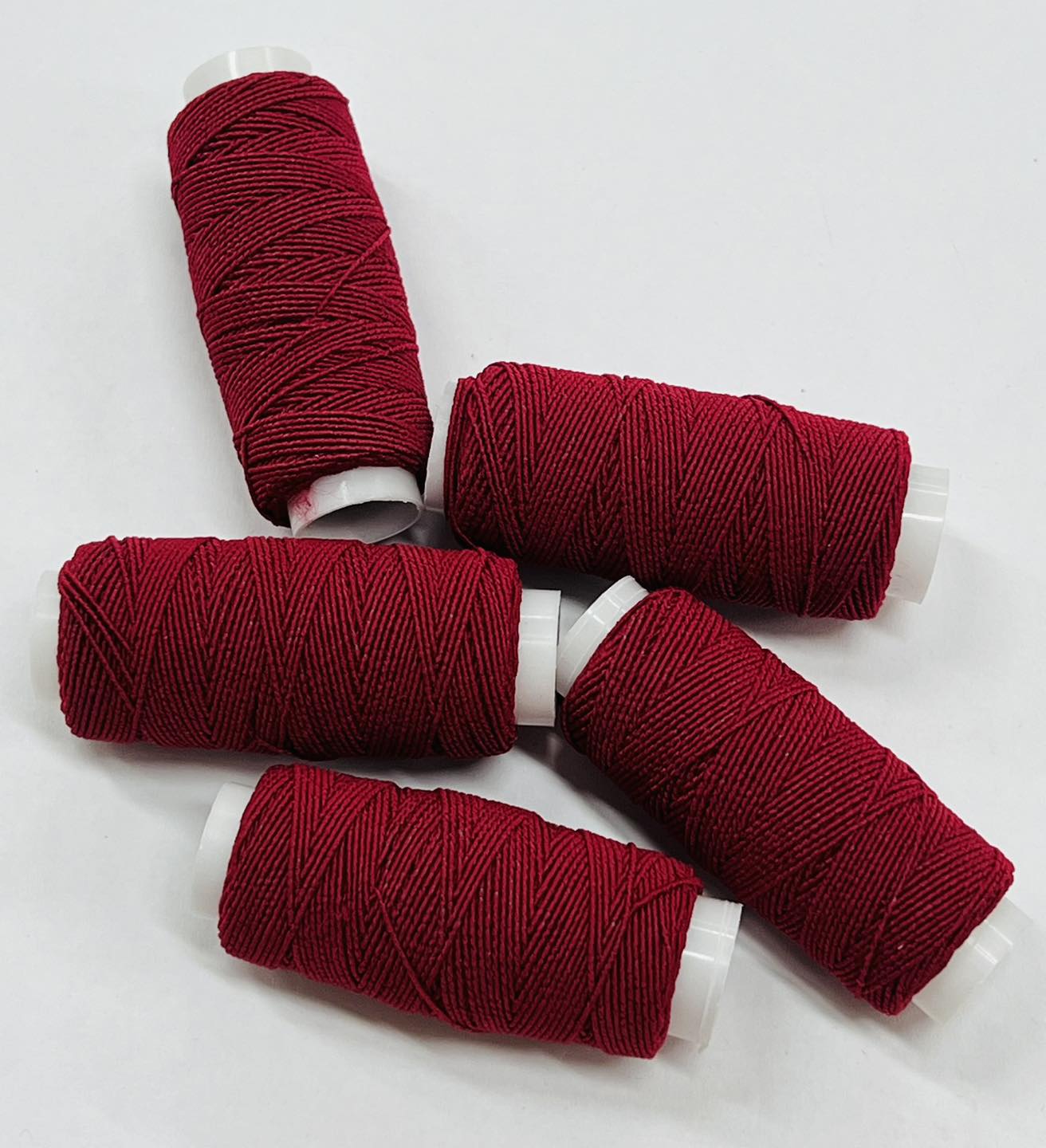 Tamprūs siūlai – gumytė, bordo spalvos, 1vnt R4710
