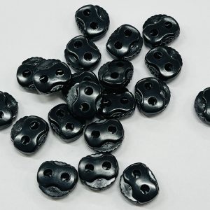 Juodi plastikiniai virvelių laikikliai, 2 skylučių spynelės, 22mm, 1vnt 5811/332