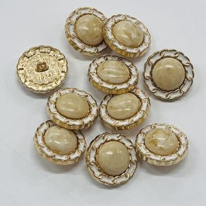Auksinė saga „Marmurinis perlas”, 22mm, baltos grandinėlės apvade, 1vnt 03371
