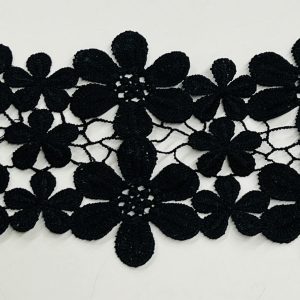 Juoda nėrinių juosta, nertos gėlės, 11cm 02393