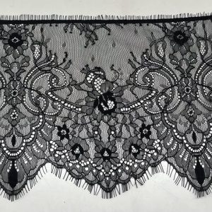 Juoda nėrinių juosta, 20cm, klasikinio rašto, 1m 03484