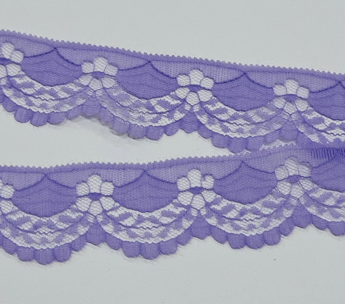 Alyvinė nėrinių juosta „Banguotos gėlytės”, 4cm, 1m 03520