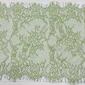 Samanų spalvos nėrinių juosta, 20cm, klasikinio rašto, 1m 03545