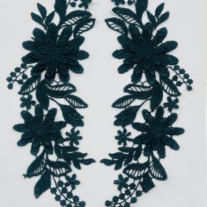 Tamsiai žali nėriniai, sluoksniuotos gėlytės, 23*8cm, 1vnt 03543